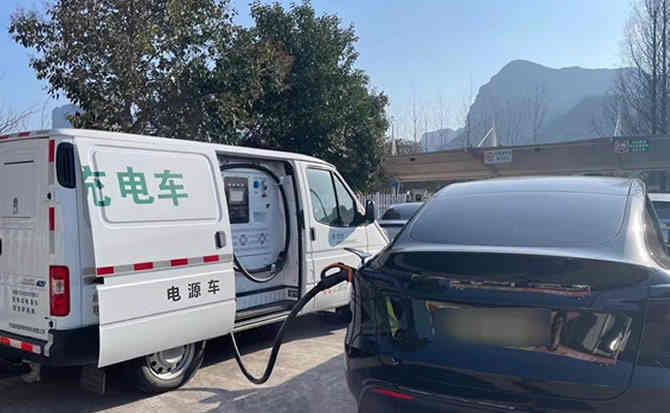 长垣汽车搭电